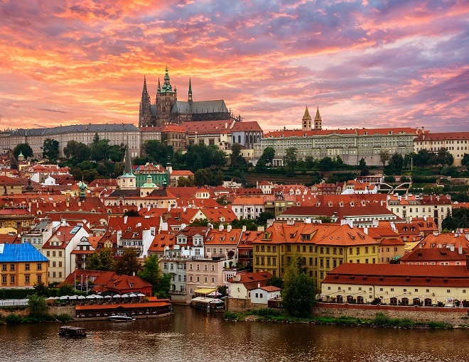 Praga, Crucero Danubio Azul II y Lisboa