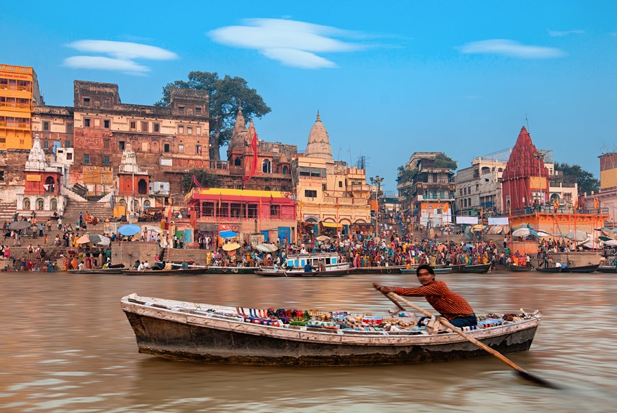 En Benar s Las Orillas Del Ganges Ofrecen Todo Un Espect culo De 